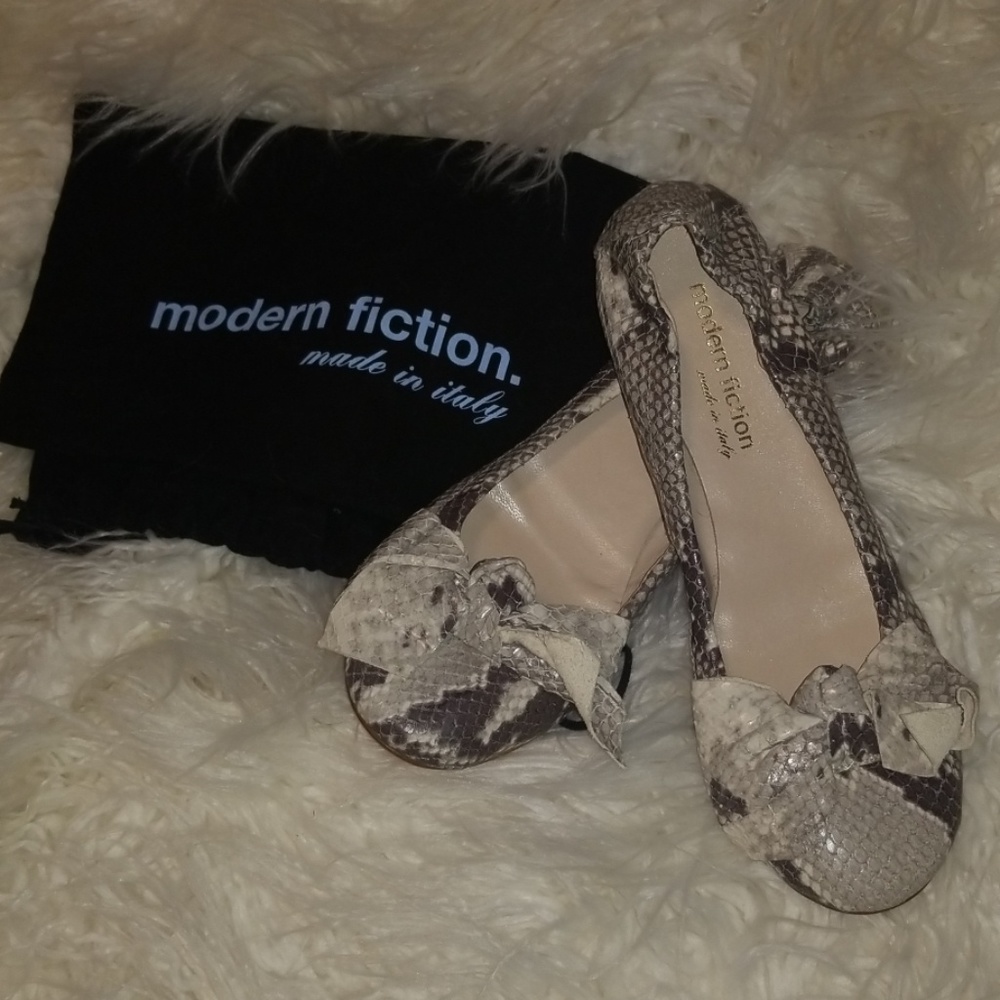 Snakeskin flats (made in Italy)